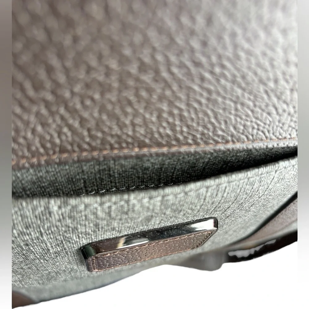 Tumi like new